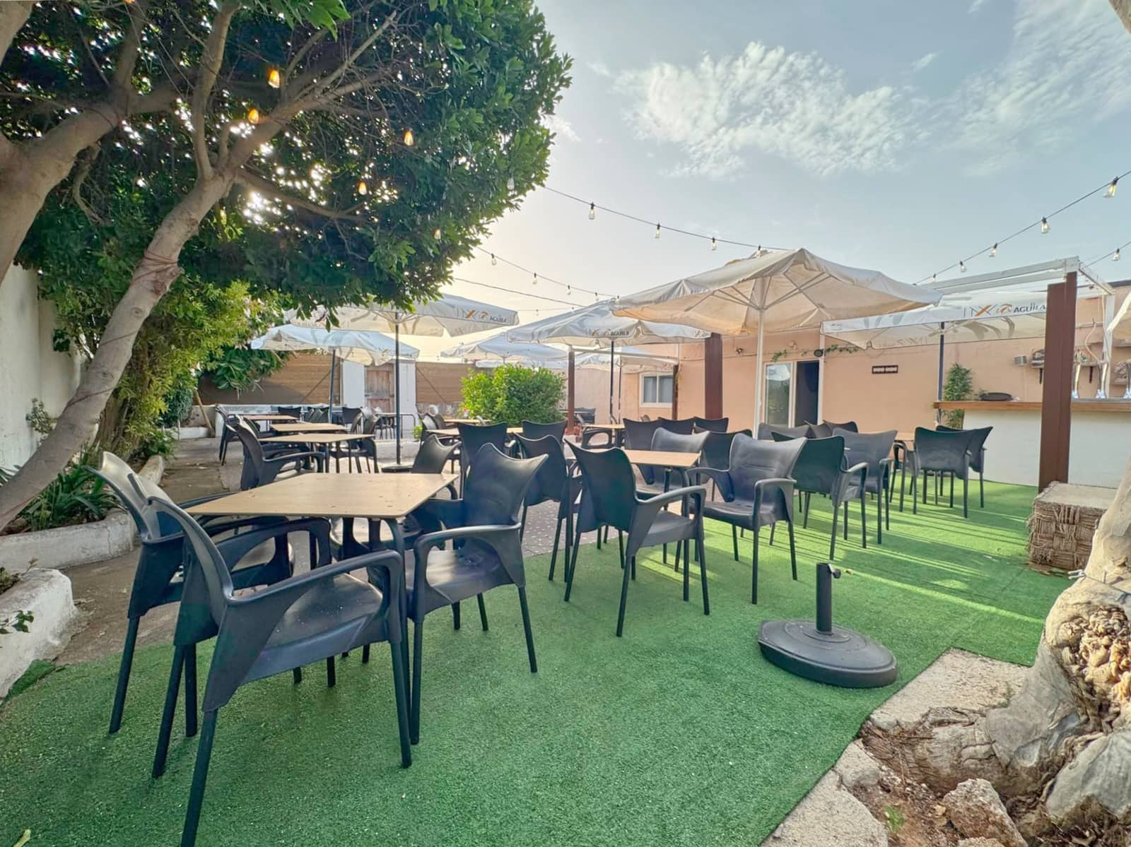 Restaurant/Bar for sale in Arenal - € 450,000 (Ref: 9952358)