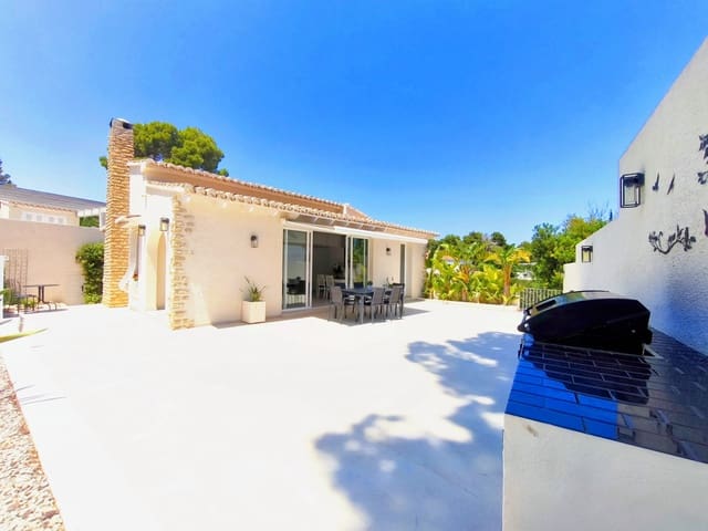 3 soveværelse Villa til salg i Moravit - Cap Blanc, Teulada-Moraira med swimmingpool - € 899.000 (Ref: 9962383)
