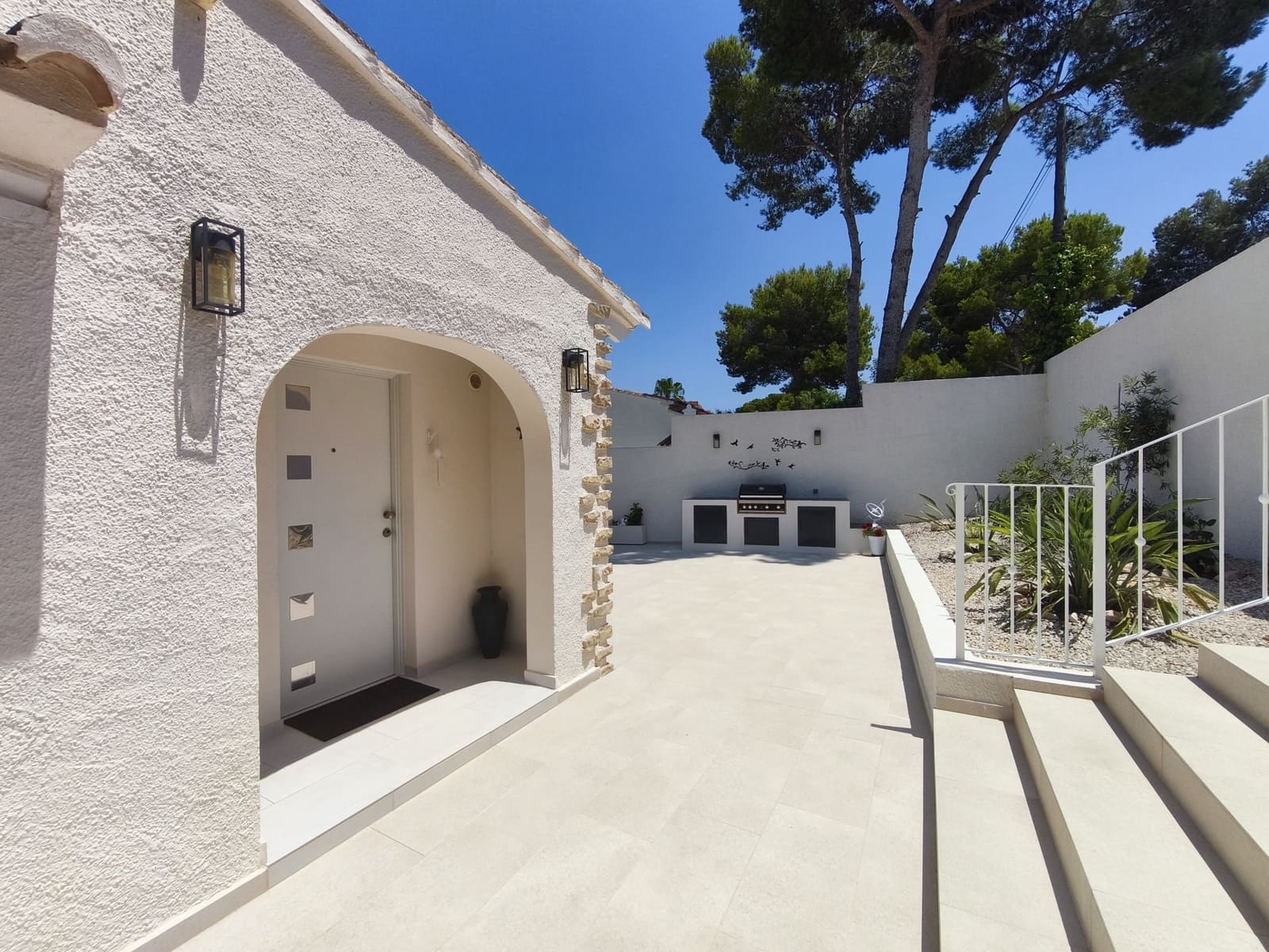 3 soveværelse Villa til salg i Moraira med swimmingpool - € 899.000 (Ref: 9962383)