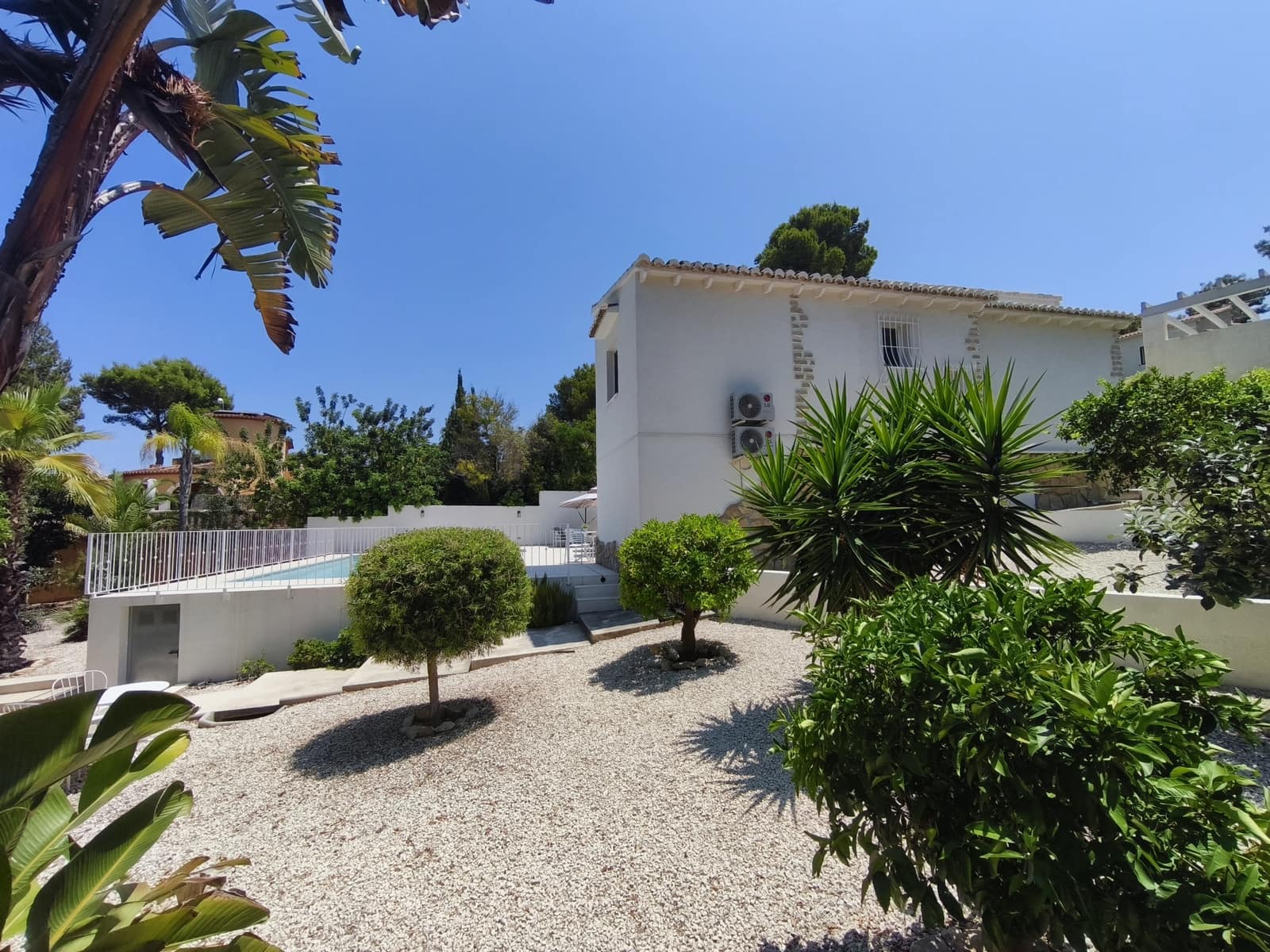 3 soveværelse Villa til salg i Moraira med swimmingpool - € 899.000 (Ref: 9962383)