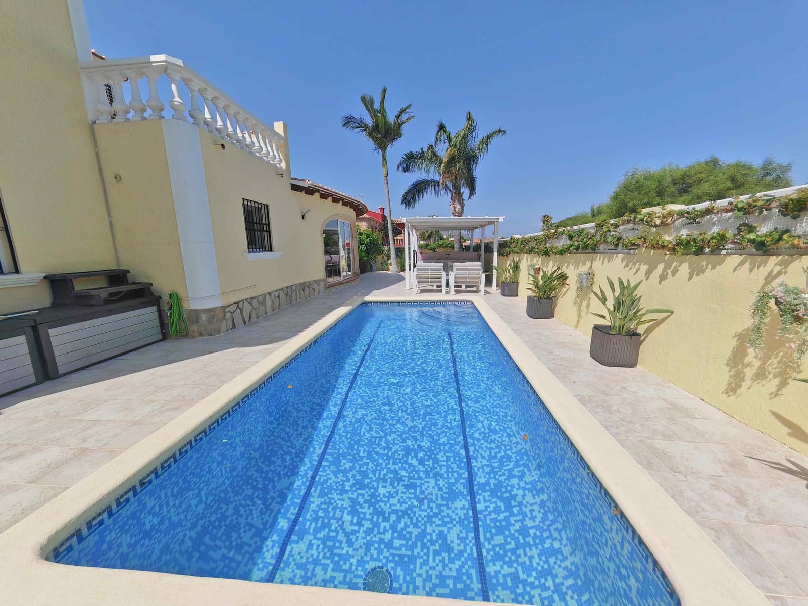 3 sovrum Villa till salu i Denia med pool - 599 995 € (Ref: 9962384)