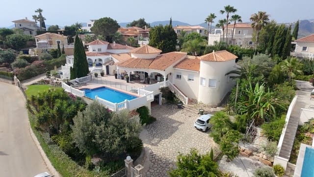 5 camera da letto Villa in vendita in La Sella con piscina - 890.000 € (Rif: 9966379)