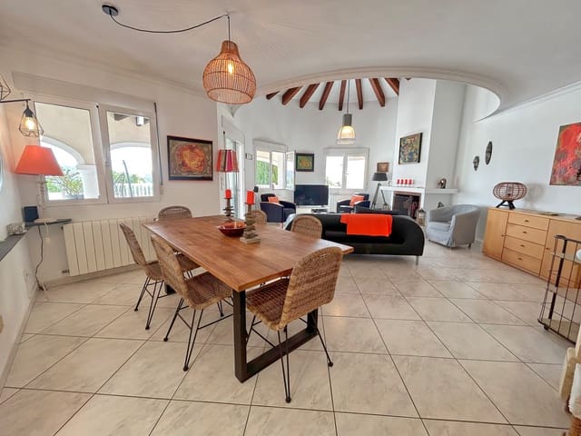 5 sypialnia Willa na sprzedaż w La Sella z basenem - 890 000 € (Ref: 9966379)