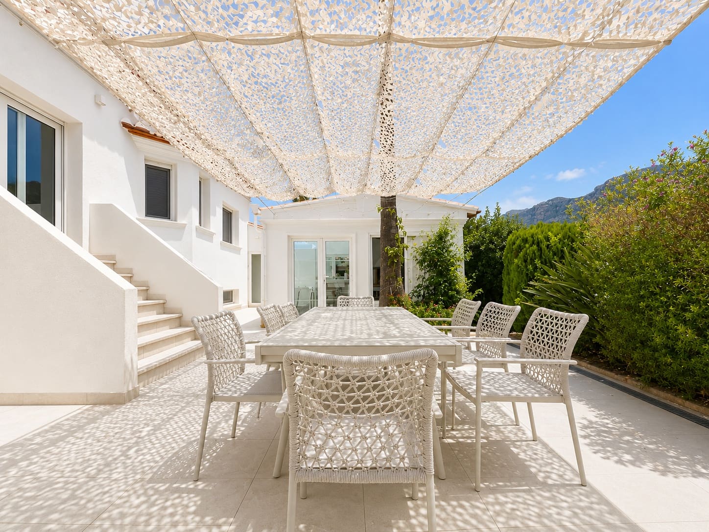5 bedroom Villa for sale in Denia with pool - € 1,190,000 (Ref: 9970338)