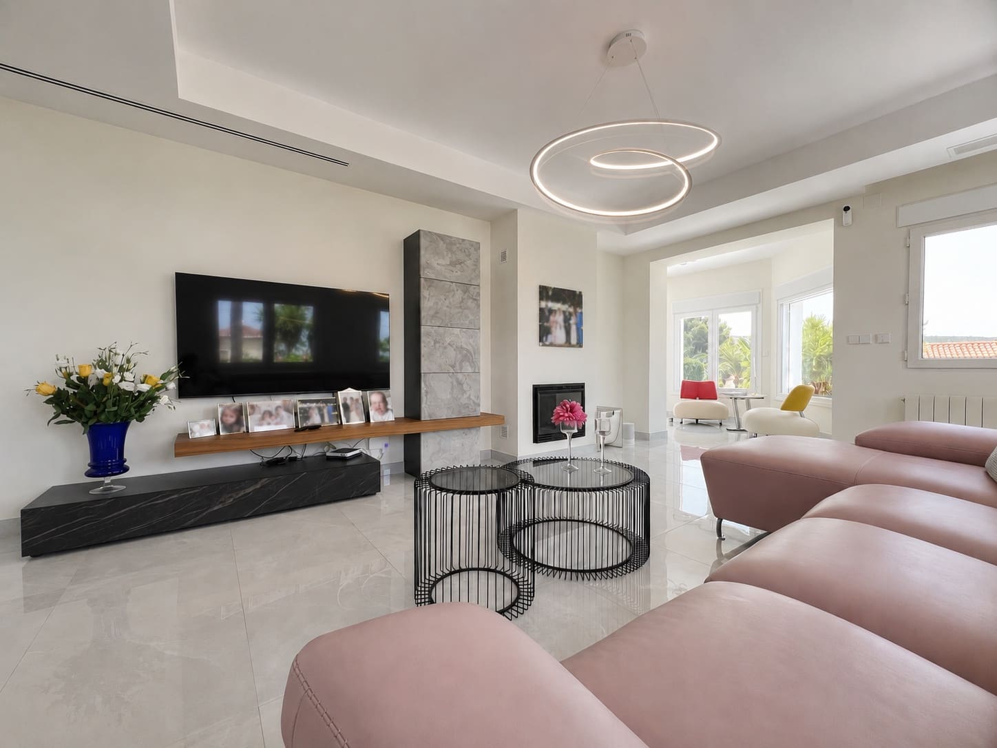 5 bedroom Villa for sale in Denia with pool - € 1,190,000 (Ref: 9970338)
