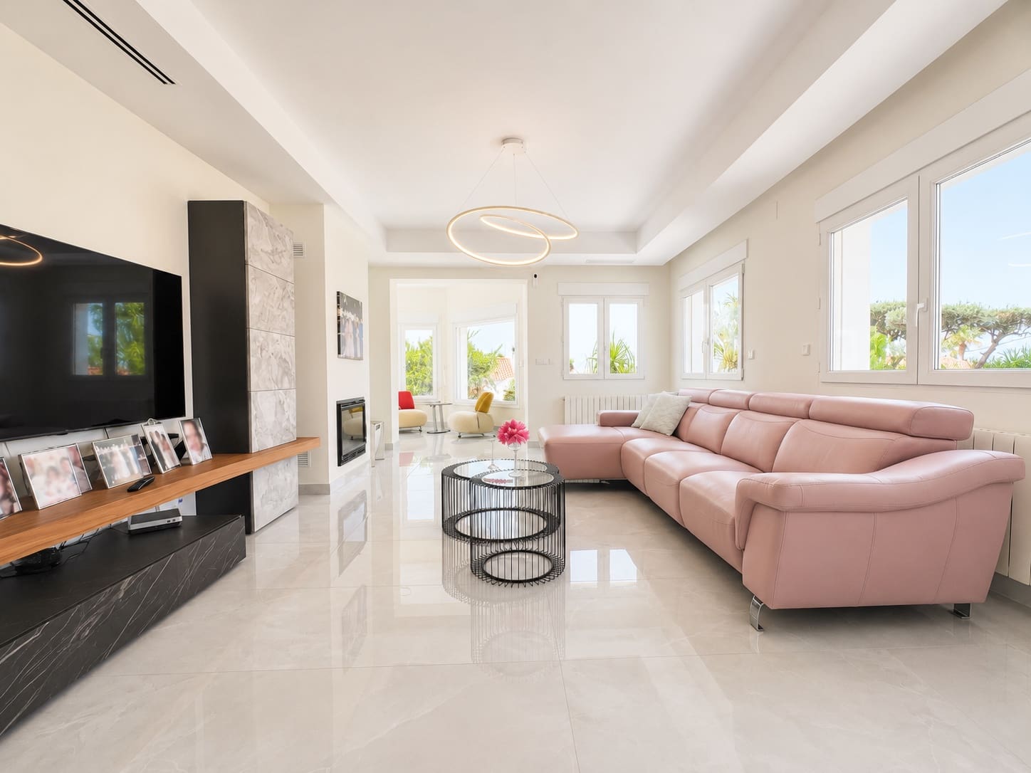 5 bedroom Villa for sale in Denia with pool - € 1,190,000 (Ref: 9970338)