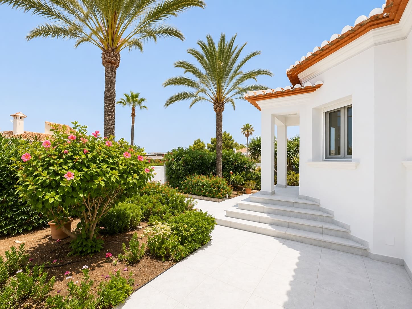 5 bedroom Villa for sale in Denia with pool - € 1,190,000 (Ref: 9970338)