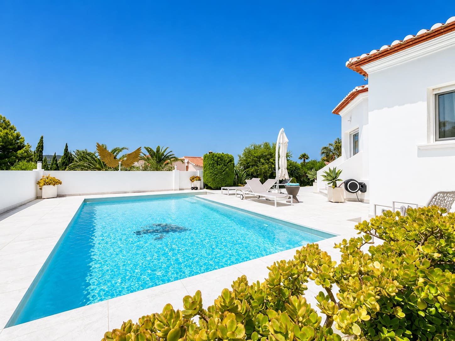 5 bedroom Villa for sale in Denia with pool - € 1,190,000 (Ref: 9970338)