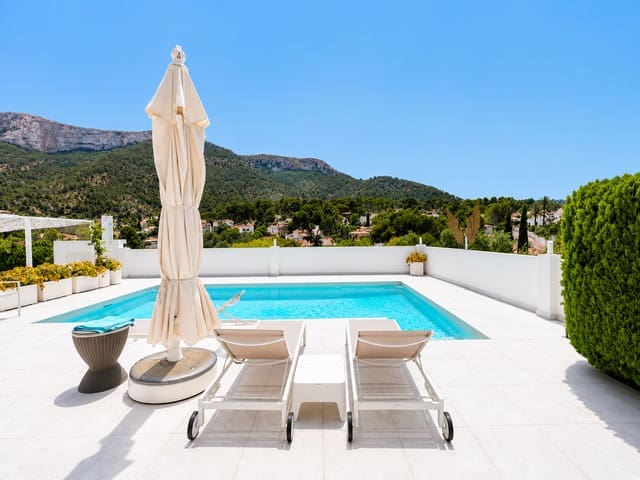 5 soverom Villa til salgs i Centro Urbano, Dénia med svømmebasseng - € 1 190 000 (Ref: 9970338)