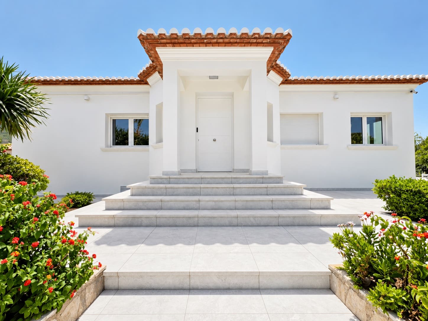 5 bedroom Villa for sale in Denia with pool - € 1,190,000 (Ref: 9970338)
