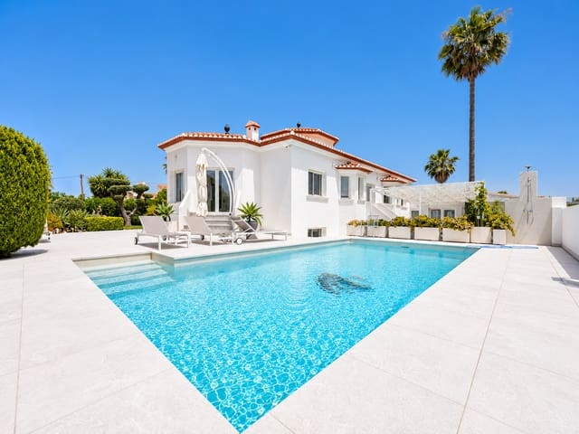 5 soverom Villa til salgs i Centro Urbano, Dénia med svømmebasseng - € 1 190 000 (Ref: 9970338)