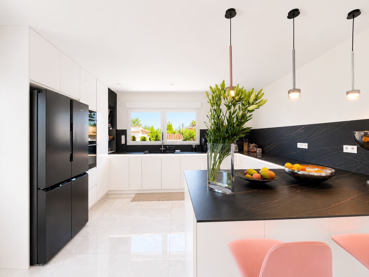 5 bedroom Villa for sale in Denia with pool - € 1,190,000 (Ref: 9970338)
