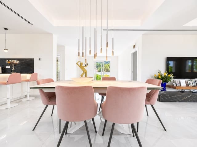 5 soverom Villa til salgs i Centro Urbano, Dénia med svømmebasseng - € 1 190 000 (Ref: 9970338)