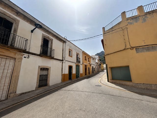 4 soveværelse Byhus til salg i Sagra - € 185.000 (Ref: 9973051)