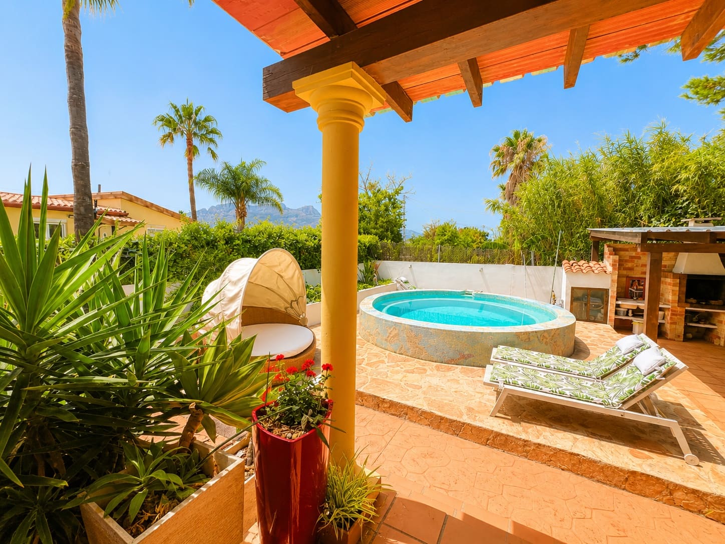 4 slaapkamer Villa te koop in Denia met zwembad - € 659.000 (Ref: 9982696)