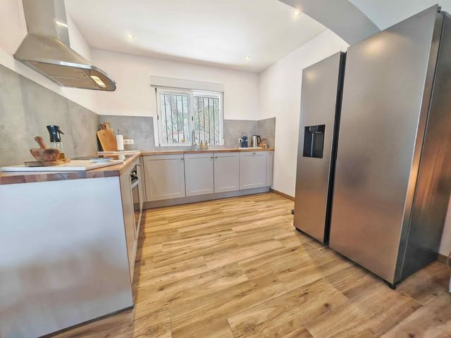 4 makuuhuone Huvila myytävänä paikassa Benidoleig - 549 995 € (Ref: 9984634)