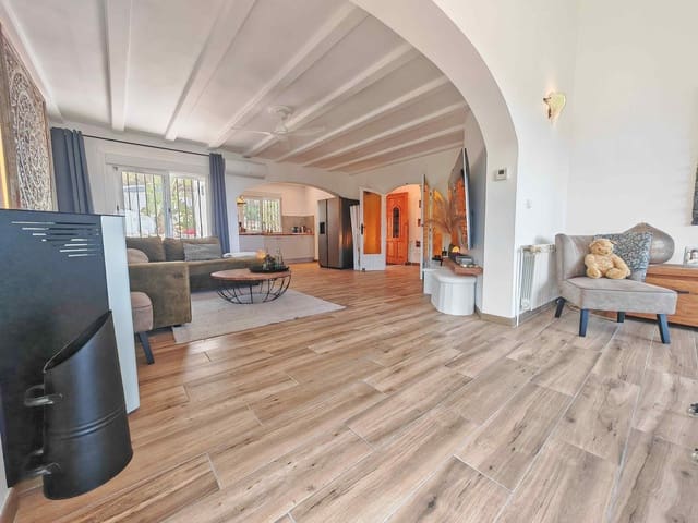 4 slaapkamer Villa te koop in Benidoleig - € 549.995 (Ref: 9984634)