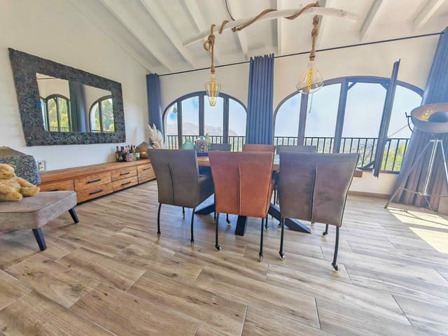 4 slaapkamer Villa te koop in Benidoleig - € 549.995 (Ref: 9984634)