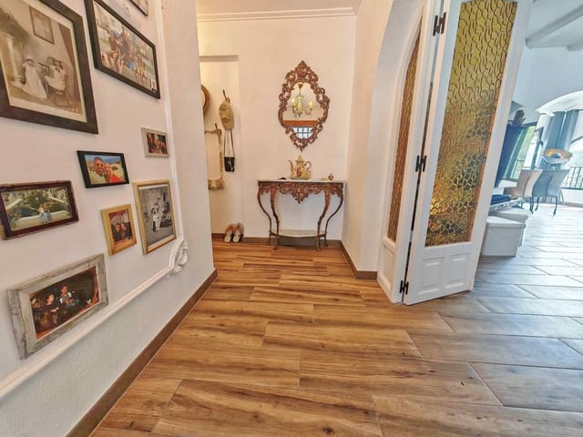 4 slaapkamer Villa te koop in Benidoleig - € 549.995 (Ref: 9984634)