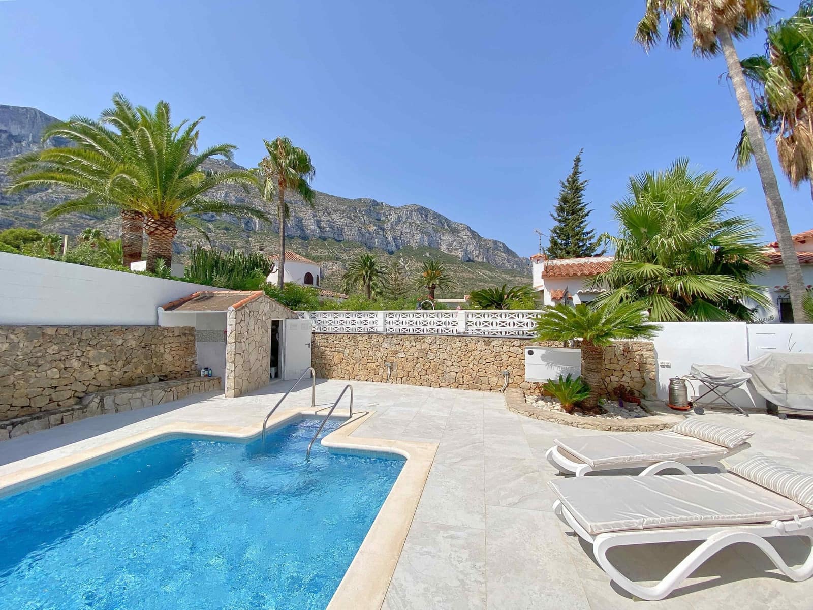 2 soverom Villa til salgs i Denia med svømmebasseng - € 679 000 (Ref: 9993969)