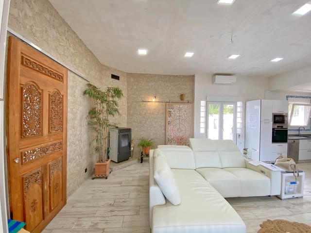 2 soverom Villa til salgs i Centro Urbano, Dénia med svømmebasseng - € 679 000 (Ref: 9993969)