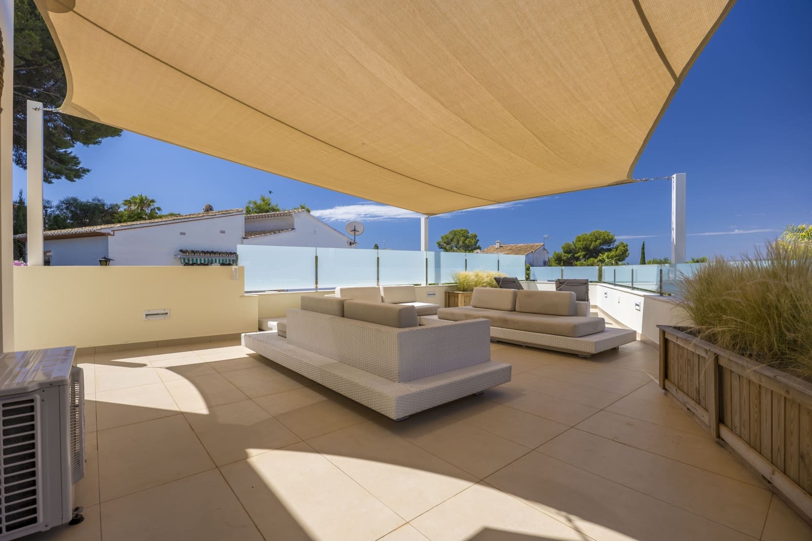 3 sovrum Villa till salu i Moraira med pool - 1 495 000 € (Ref: 9993970)