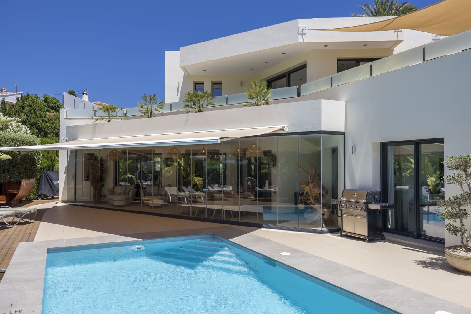 3 sovrum Villa till salu i Moraira med pool - 1 495 000 € (Ref: 9993970)