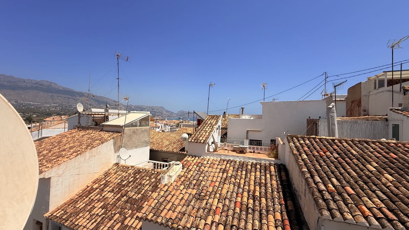 5 bedroom Townhouse for sale in Altea - € 348,000 (Ref: 9998508)