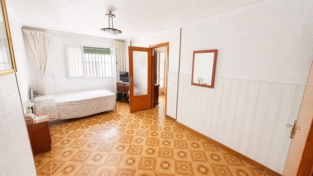 5 bedroom Townhouse for sale in Altea - € 348,000 (Ref: 9998508)