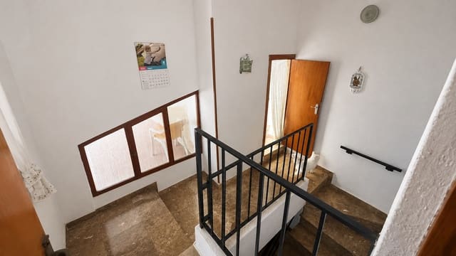 5 bedroom Townhouse for sale in Altea - € 348,000 (Ref: 9998508)