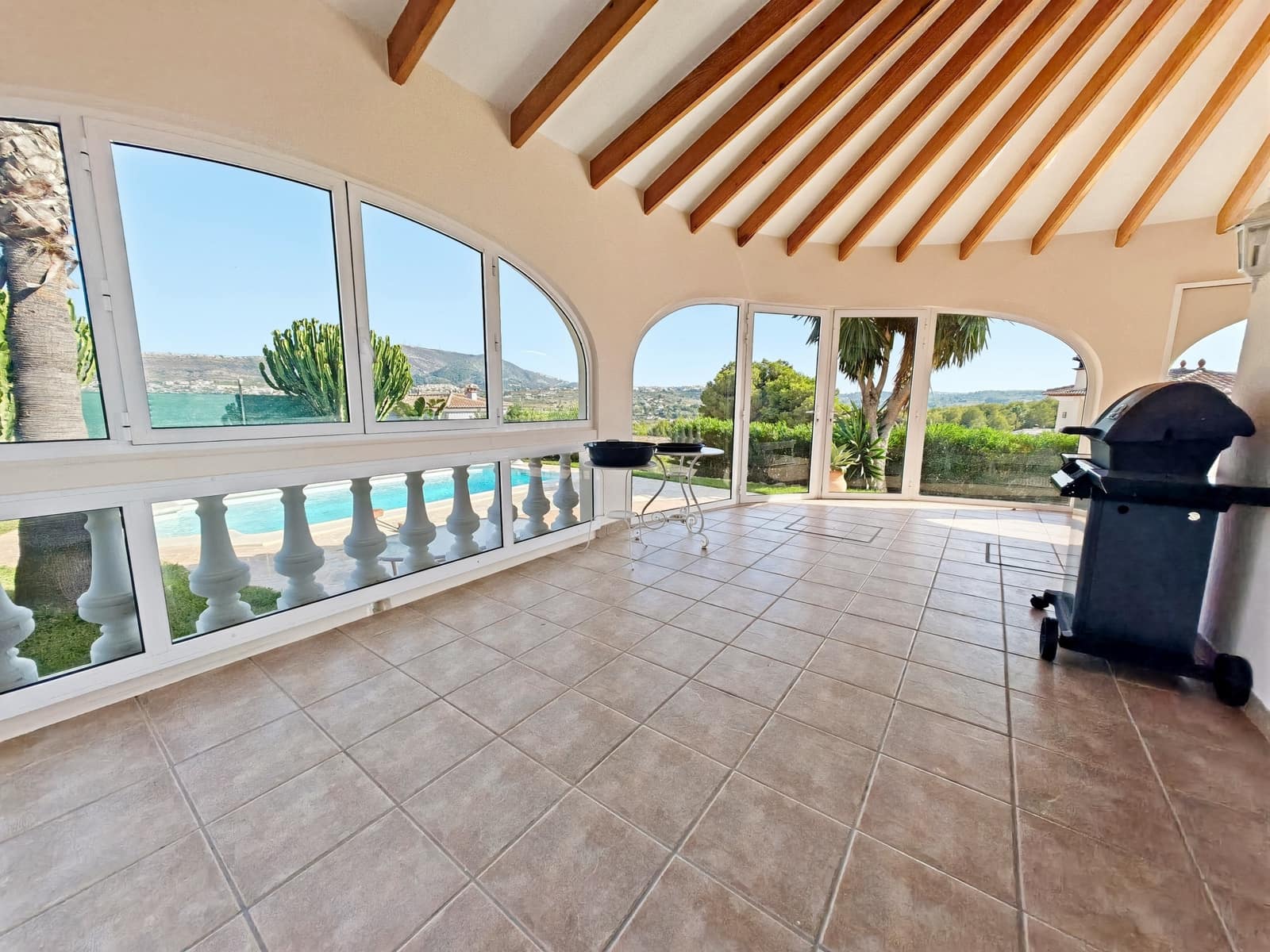 2 bedroom Villa for sale in Javea / Xabia with pool - € 990,000 (Ref: 9998509)