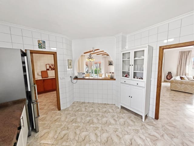 2 bedroom Villa for sale in Centro ciudad, Javea / Xàbia with pool - € 990,000 (Ref: 9998509)