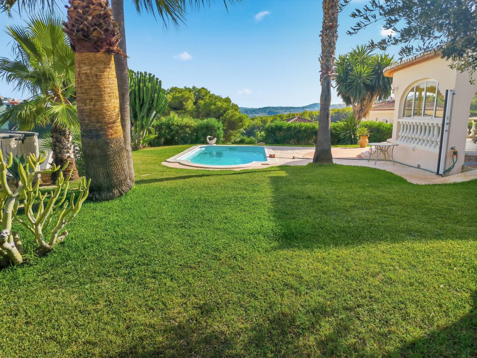 2 bedroom Villa for sale in Javea / Xabia with pool - € 990,000 (Ref: 9998509)