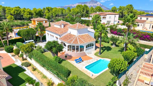 3 sovrum Villa till salu i Javea / Xàbia med pool garage - 895 000 € (Ref: 9998509)