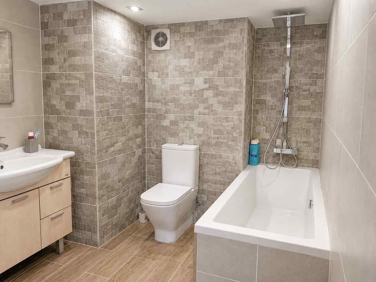 3 Zimmer Bar/Restaurant zu verkaufen in Orba mit Pool - 590.000 € (Ref: 9999576)