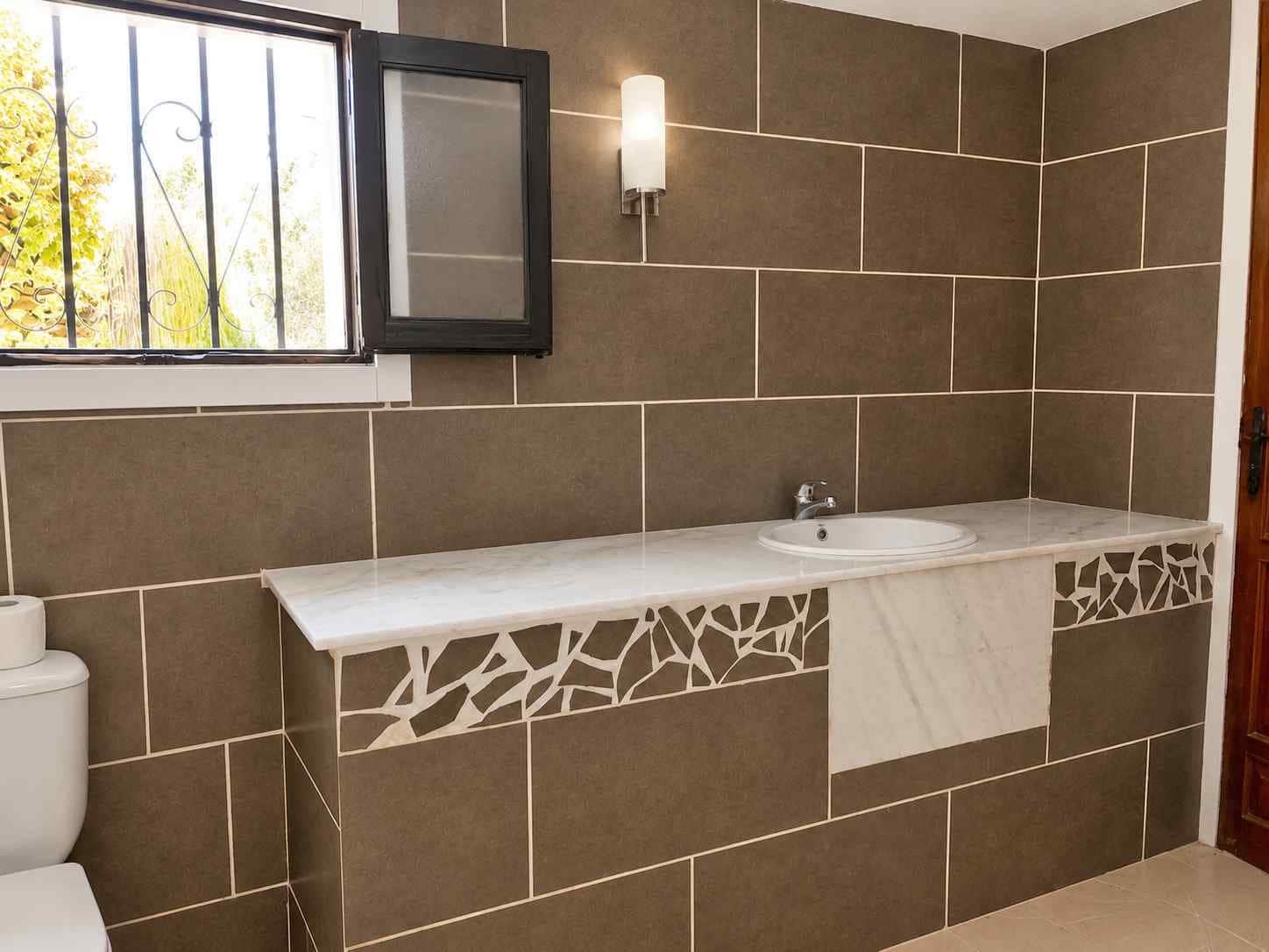 3 Zimmer Bar/Restaurant zu verkaufen in Orba mit Pool - 590.000 € (Ref: 9999576)