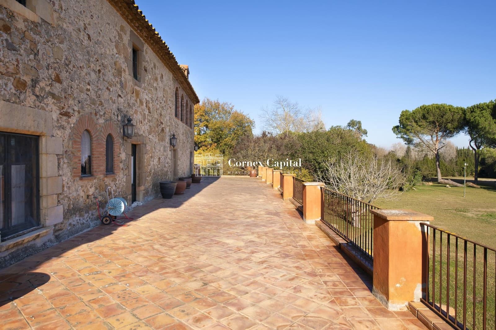 10 bedroom Finca/Country House for sale in Fonolleres with pool garage - € 3,400,000 (Ref: 10038118)