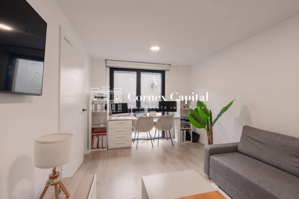 Chalet de 4 habitaciones en Navata en venta con piscina garaje - 1.460.000 € (Ref: 10044743)