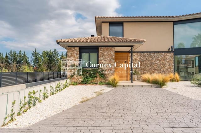 Chalet de 4 habitaciones en Navata en venta con piscina garaje - 1.460.000 € (Ref: 10044743)