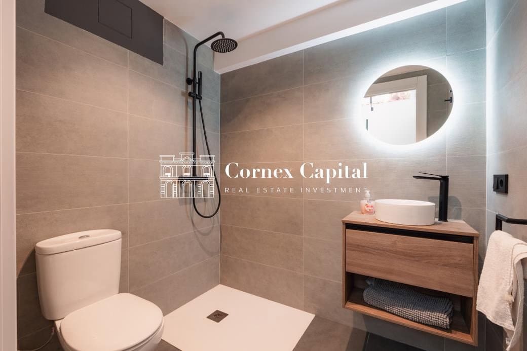 Chalet de 4 habitaciones en Navata en venta con piscina garaje - 1.460.000 € (Ref: 10044743)
