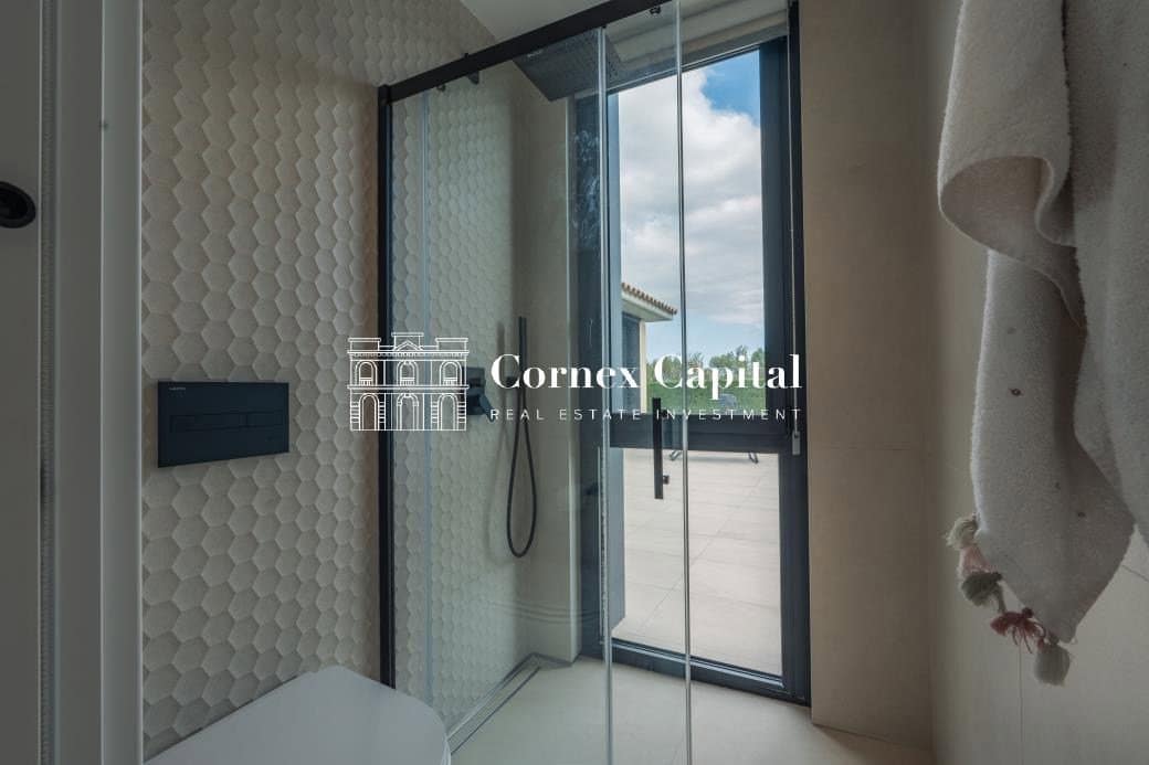 Chalet de 4 habitaciones en Navata en venta con piscina garaje - 1.460.000 € (Ref: 10044743)