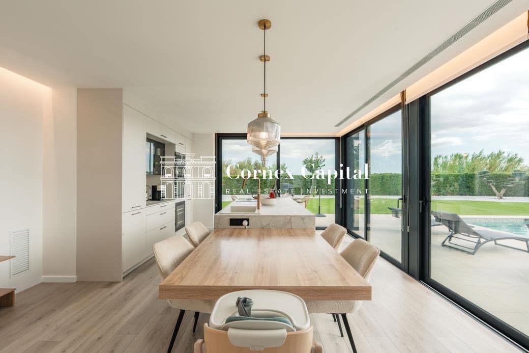 Chalet de 4 habitaciones en Navata en venta con piscina garaje - 1.460.000 € (Ref: 10044743)