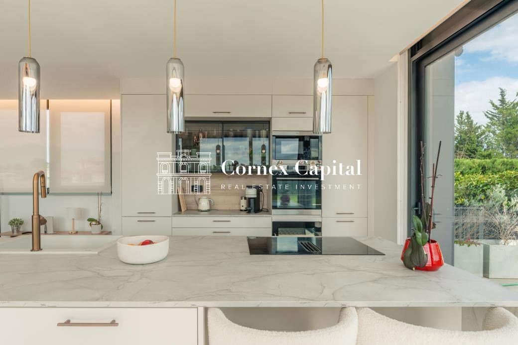 Chalet de 4 habitaciones en Navata en venta con piscina garaje - 1.460.000 € (Ref: 10044743)