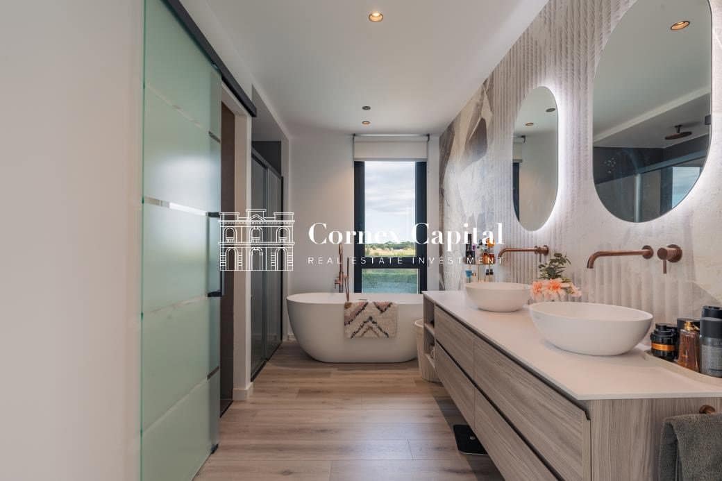 Chalet de 4 habitaciones en Navata en venta con piscina garaje - 1.460.000 € (Ref: 10044743)