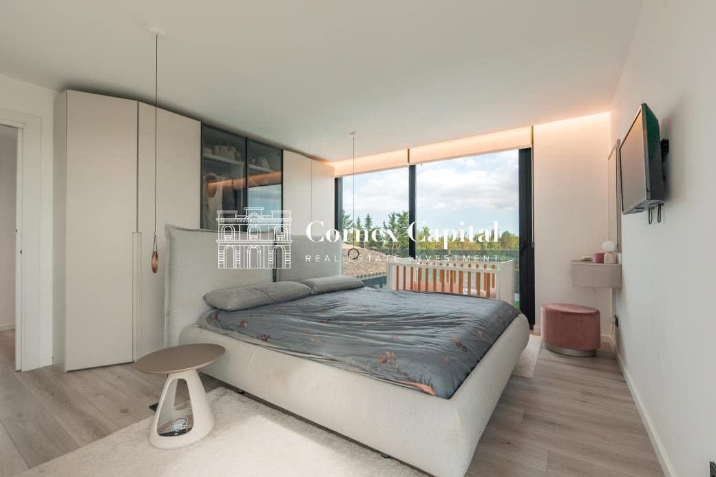 Chalet de 4 habitaciones en Navata en venta con piscina garaje - 1.460.000 € (Ref: 10044743)