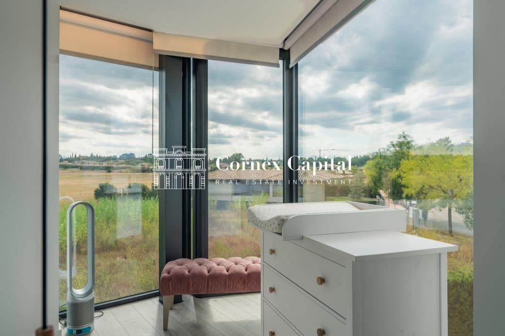Chalet de 4 habitaciones en Navata en venta con piscina garaje - 1.390.000 € (Ref: 10044743)