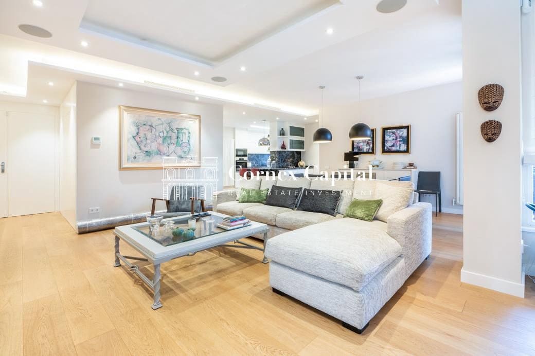 4 bedroom Apartment for sale in Barcelona city with garage - € 2,450,000 (Ref: 10047057)