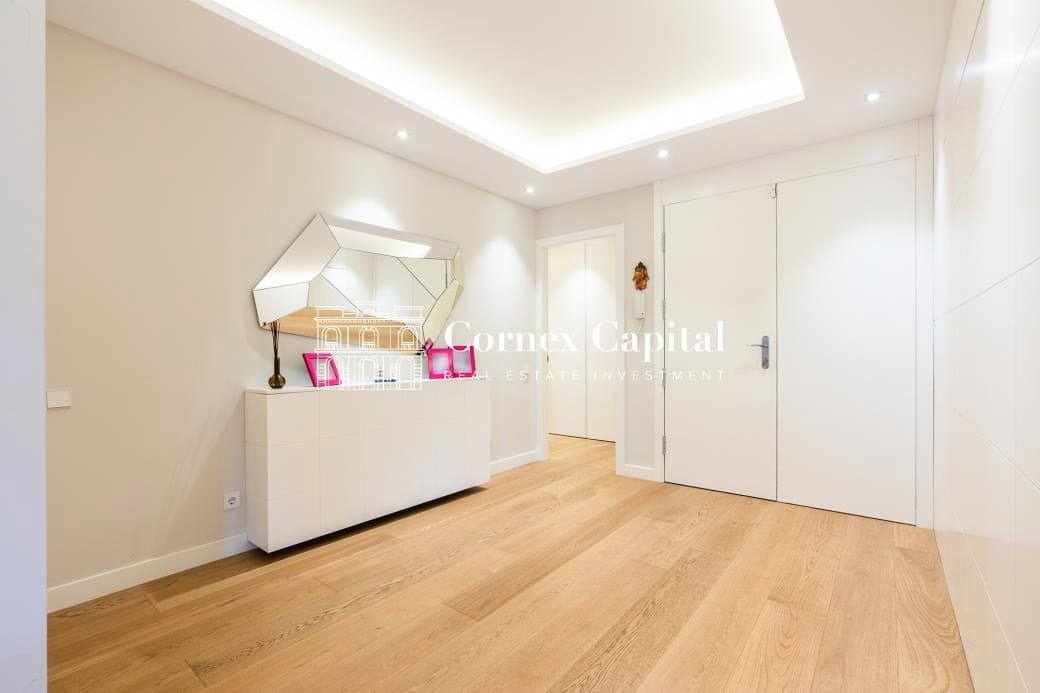 4 bedroom Apartment for sale in Barcelona city with garage - € 2,450,000 (Ref: 10047057)