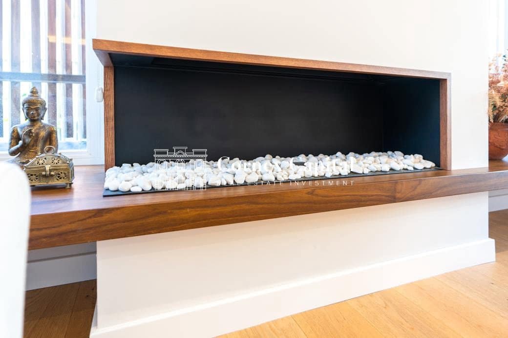 4 bedroom Apartment for sale in Barcelona city with garage - € 2,450,000 (Ref: 10047057)