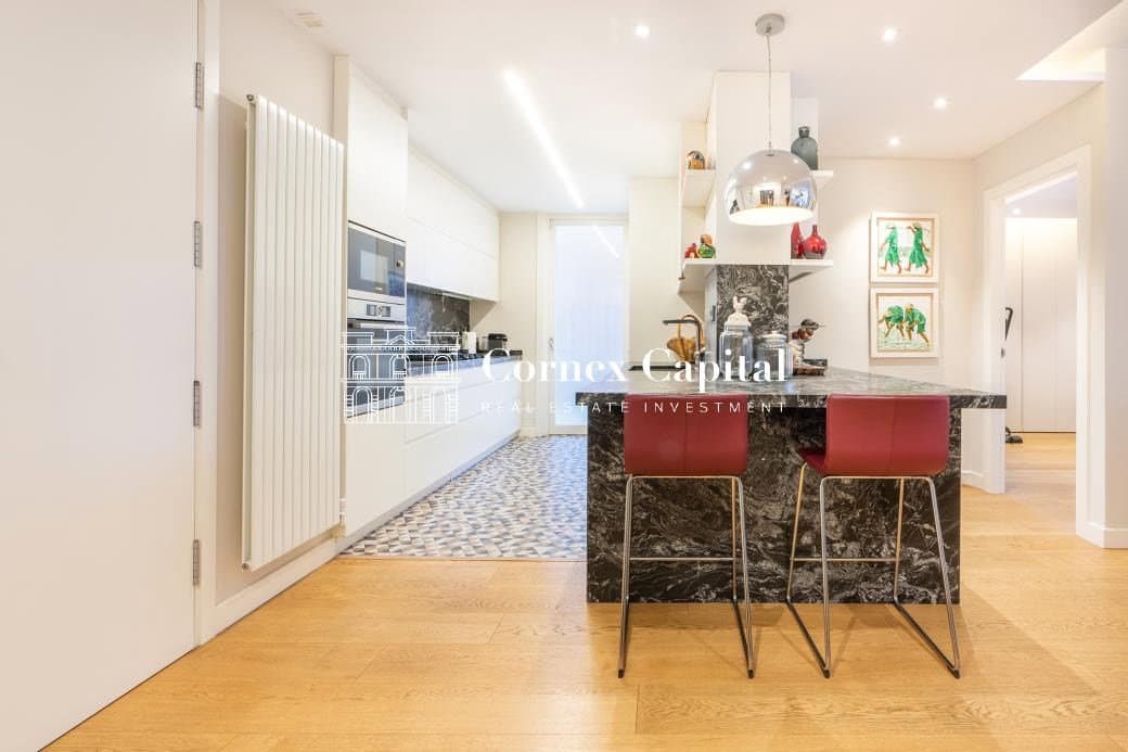 4 bedroom Apartment for sale in Barcelona city with garage - € 2,450,000 (Ref: 10047057)